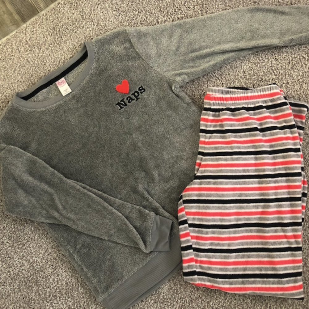 SO "Love Naps" Pajama Set